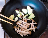 味付けはツナ缶で♡茄子としめじの卵炒め作り方3写真