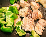 鶏モモ肉とピーマンのマヨ炒め♪作り方2写真
