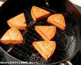 アウトドアで簡単★厚揚げの燻製作り方3写真