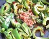 ゴーヤとピーマンのにんにく味噌炒め☆美味作り方7写真
