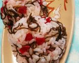 *おやつわかめとカリカリ梅のおにぎり*作り方4写真