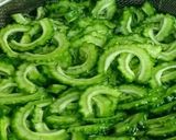 超簡単!!鶏とゴーヤの味噌炒め!作り方1写真