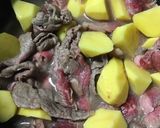 余り物☆牛肉とじゃがいもとインゲンの煮物作り方4写真