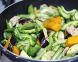 フィリピン★夏野菜と豚肉のココミルク煮作り方6写真