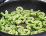 ゴーヤと夏野菜のタイ風スープカレー作り方1写真