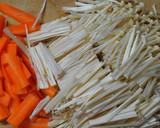 鶏ささみと もやし きのこの中華スープ♡作り方1写真