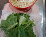 簡単☆鶏胸とレタスとモヤシのオイマヨ炒め作り方1写真
