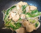 簡単☆鶏胸とレタスとモヤシのオイマヨ炒め作り方4写真
