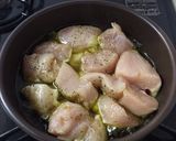鶏むね肉のアヒージョ作り方4写真