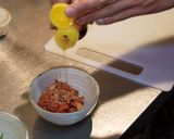 【GOEMON】とろ〜りタマゴとキムチ丼作り方2写真