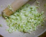 節約！キャベツの芯と枝豆の包み蒸し作り方1写真