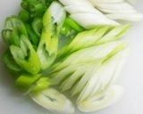 鳥むね肉のネギ塩麹炒め作り方3写真