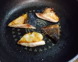 【ぶりと玉ねぎのみそ汁】作り方3写真