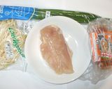 鶏むね肉の白菜キムチ炒め♪簡単にらモヤシ作り方1写真
