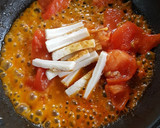 完熟トマトとちくわのピリ辛炒め作り方4写真