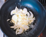 しめじと玉ねぎ入り♡豚肉のカレーマヨ炒め作り方4写真