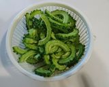 ゴーヤと玉ねぎのサラダ(さばの水煮入り)作り方1写真