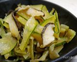 冬瓜の皮ときのこのペペロンチーノきんぴら作り方5写真