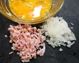 簡単！ちぎりパンサンド☆ベーコンエッグ作り方1写真