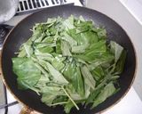タイ風＊空芯菜のピリ辛ガーリック炒め作り方2写真