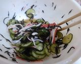 きゅうりとひじきとかにかまの酢の物作り方3写真