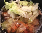 厚切りベーコンとレタトマの中華スープ！作り方4写真