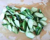 作り置きに【炒めキュウリ漬け】作り方1写真