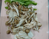 焼肉のタレで簡単☆ピーマンキノコの卵炒め作り方1写真