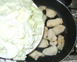 簡単キムチ炒め♪鶏むね肉とキャベツ作り方7写真