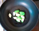 朝ごはんに♡トマトとズッキーニの卵炒め作り方3写真
