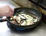 【そば処 いたこ庵】和風麻婆茄子丼作り方1写真
