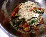 簡単麺を和えるだけ♪トマトと大葉の冷製麺作り方2写真