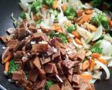 たっぷり野菜とスルメイカで中華丼の具作り方6写真