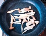 ポン酢でさっぱり♡エリンギの味噌マヨ炒め作り方3写真