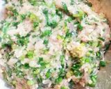 鳥むね肉の肉団子スープ。にら、ねぎ入り作り方2写真
