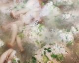 鳥むね肉の肉団子スープ。にら、ねぎ入り作り方4写真