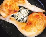 骨付き鶏もも肉のトマト煮込みチーズ添え作り方4写真