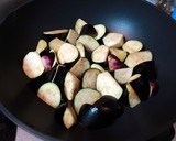 簡単！厚切り豚バラ肉と夏野菜の甘辛炒め作り方5写真