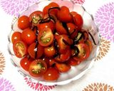簡単副菜に♪ トマトの塩昆布和え☆作り方1写真