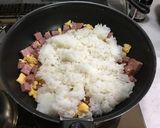 休日ランチ☆スパムとレタスのチャーハン作り方5写真