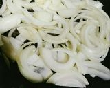 焼きそば風♪＊玉ねぎのソース炒め＊作り方1写真