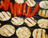 豚肉のカレーソテーと夏野菜のロールパン作り方5写真