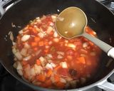 キャベツとウィンナーのトマト煮込み作り方3写真