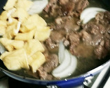 牛肉と玉ねぎと油揚げの卵とじ作り方4写真