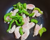 止まらない～♬ 鶏肉とシシトウの味噌炒め作り方3写真