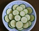 ズッキーニの甘酢漬♪作り方2写真