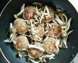 簡単節約☆厚揚げ入り煮込みハンバーグ。作り方8写真