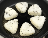 ゴマの香りが美味しい♪焼きおにぎり♡簡単作り方3写真