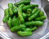 シシトウと鶏もも肉の炒め煮作り方3写真