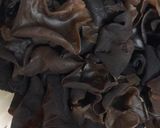 簡単な油不使用の鶏肉とキクラゲ炒め作り方1写真